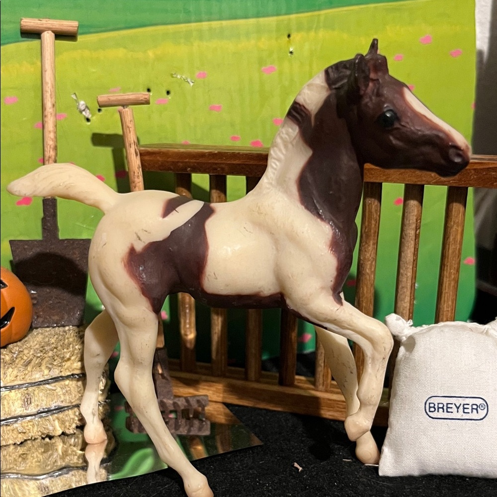 Breyer Fun Foal Set - Picture 2 of 5